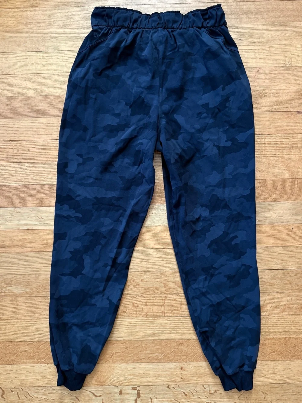 Lululemon On the Fly Jogger Pants in Heritage 365 Camo Deep Coal Multi